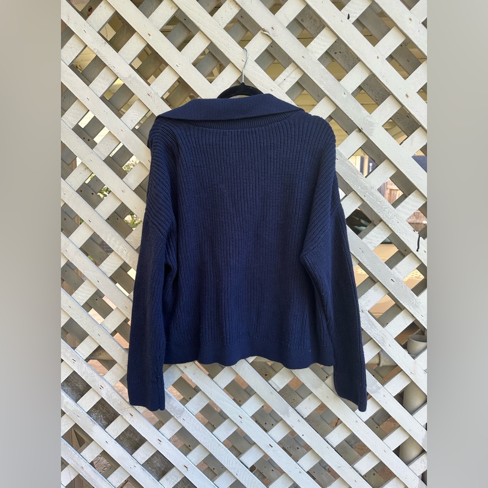 Abercrombie & Fitch Pullover - Picture 3 of 3